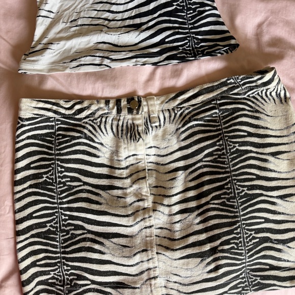 Roberto Cavalli Black and White Zebra Print Skirt Set - Picture 3 of 5